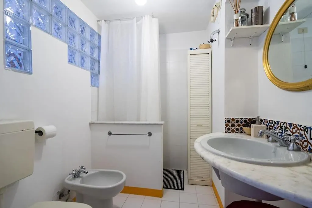 Monolocale Zona Navigli Apartment Milan Italy